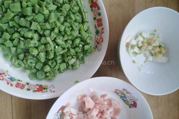 豆角肉丝手擀面的做法图解1