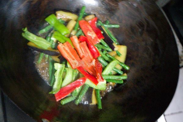 茄子豆角的做法图解7