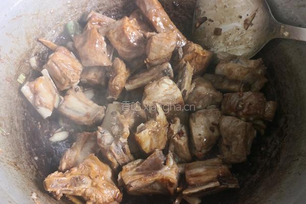 蘑菇土豆炖排骨的做法图解9