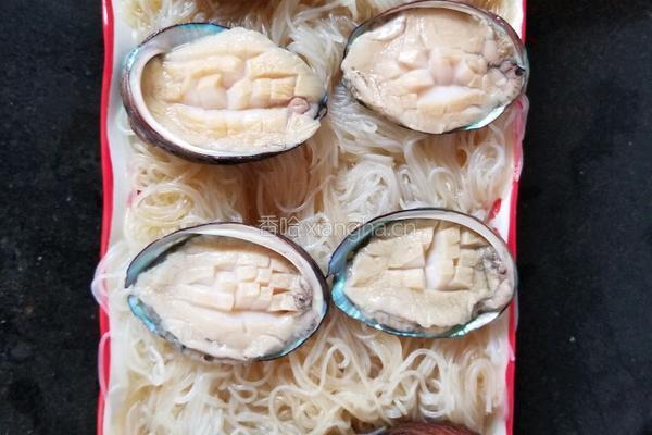 蒜蓉粉丝蒸鲍鱼的做法图解6