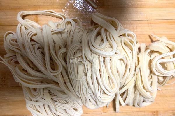 凉拌豆腐皮的做法图解1