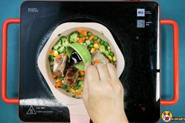 排骨鲜蔬盖饭的做法图解8