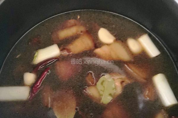 红烧肉焖土豆的做法图解9