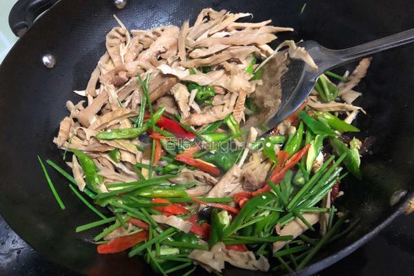 干笋炒腊肉的做法图解6