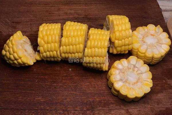 奶香黄油玉米的做法图解1