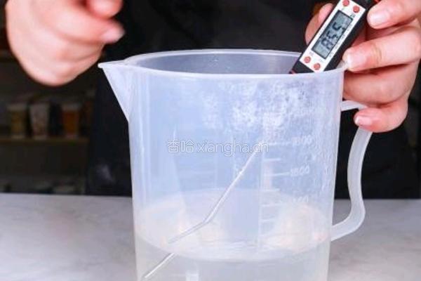 茶饮备料6 四季春茶底的做法图解1