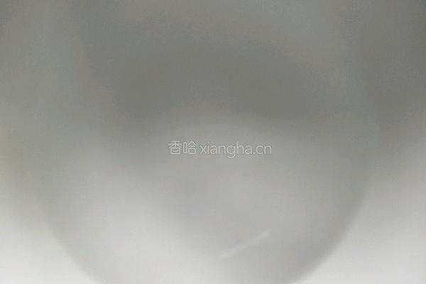 桂圆红枣银耳莲子羹的做法图解3