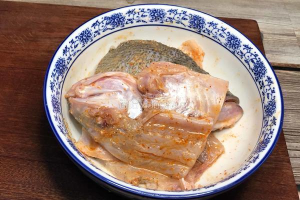 黄油煎鲈鱼的做法图解4