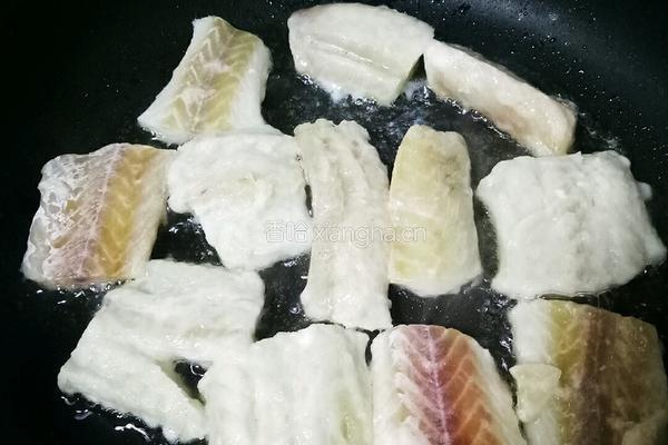 茄汁鳕鱼的做法图解2