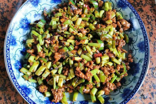 空心菜梗炒肉末