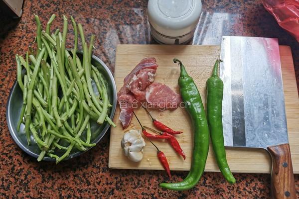 空心菜梗炒肉末的做法图解1