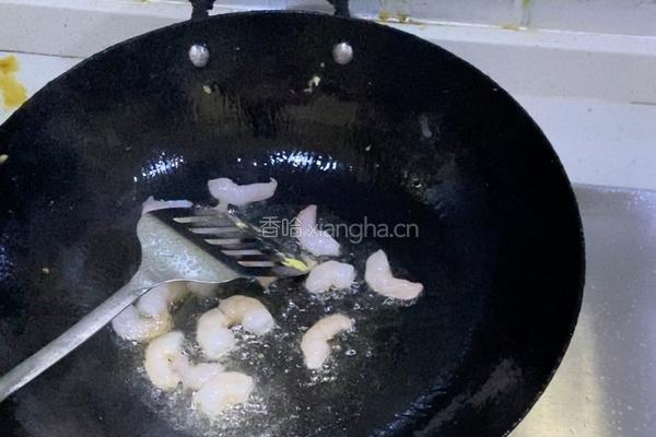 菜椒虾仁炒鸡蛋的做法图解5