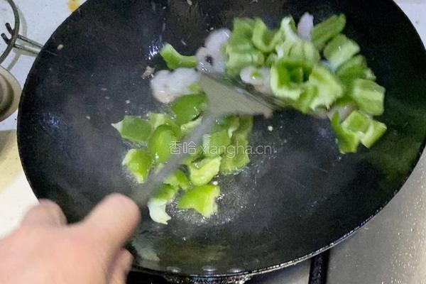 菜椒虾仁炒鸡蛋的做法图解6