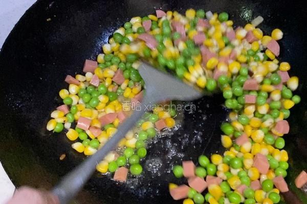 金玉鸿福（玉米甜豆炒火腿丁）的做法图解7