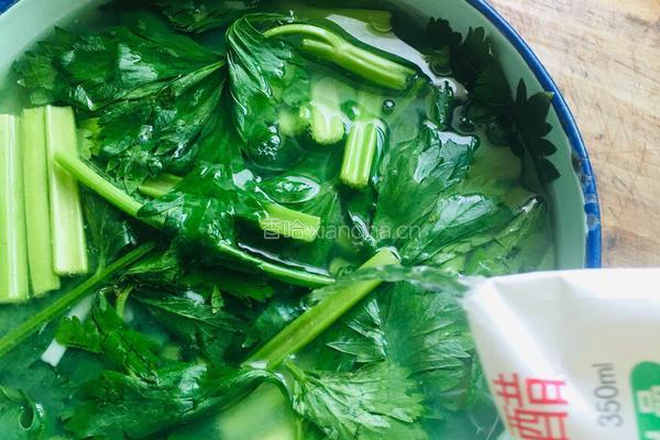 芹菜浆水的做法图解4