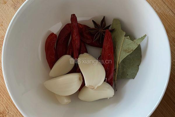 鸡腿烧毛豆的做法图解3