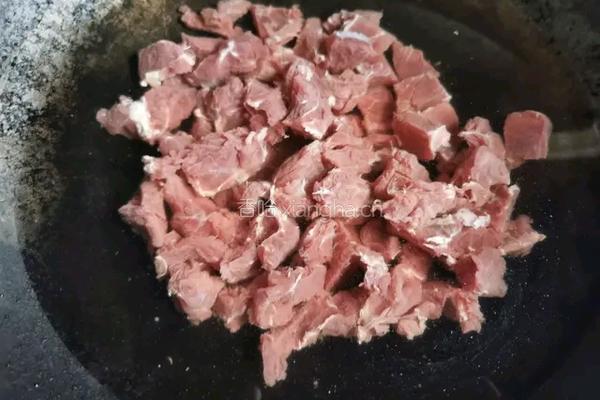 教你做最鲜嫩的苦瓜牛肉汤滋补消暑老少皆宜的做法图解2