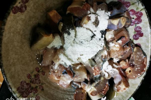 水煮鲟鱼的做法图解2