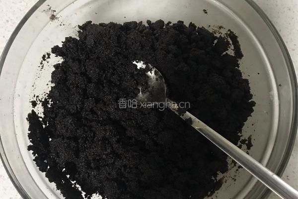 草莓慕斯蛋糕的做法图解2