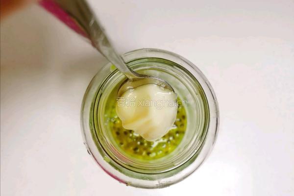 百香果柠檬蜜茶的做法图解2