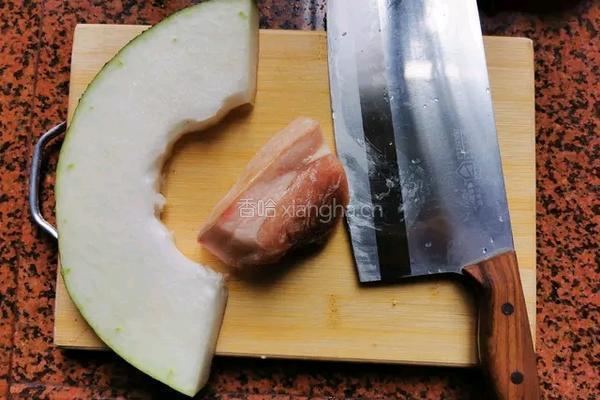 瘦肉焖冬瓜的做法图解1