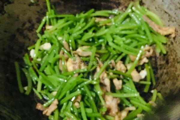 红薯梗炒过油肉的做法图解6