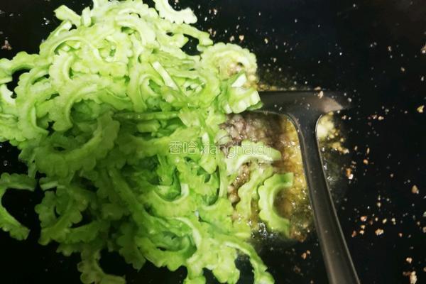 翡翠苦瓜绍子的做法图解5