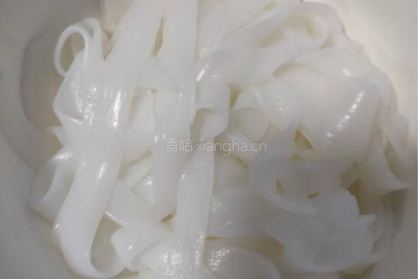 炒河粉的做法图解1