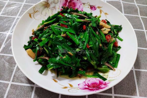 辣椒炒韭菜(小干鱼)的做法图解8