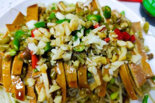 凉拌豆芽菜的做法图解5