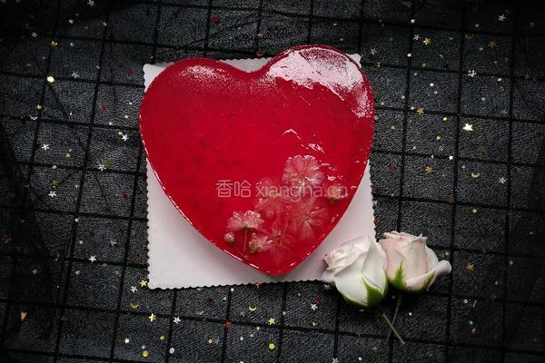 爱心樱花慕斯蛋糕