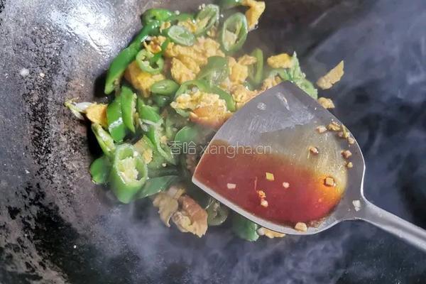 青椒炒鸡蛋的做法图解5