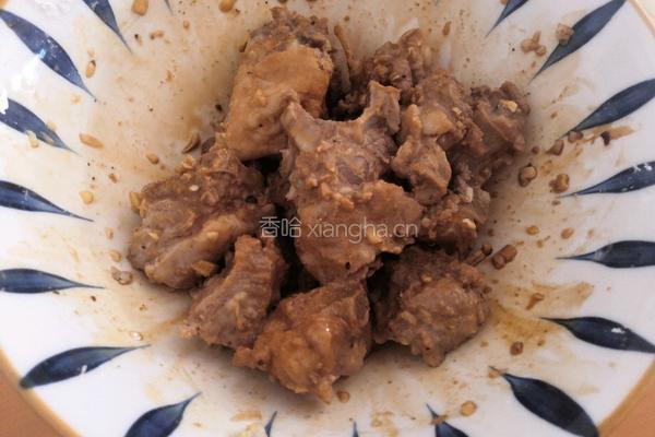 金针菇蒸排骨的做法图解3