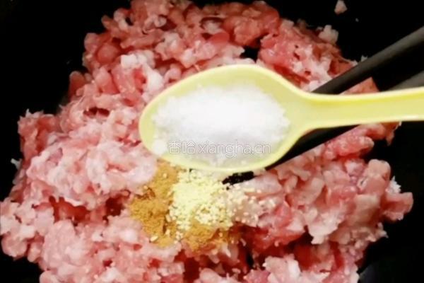 韭菜肉馅饼的做法图解3