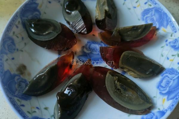 凉拌皮蛋的做法图解1