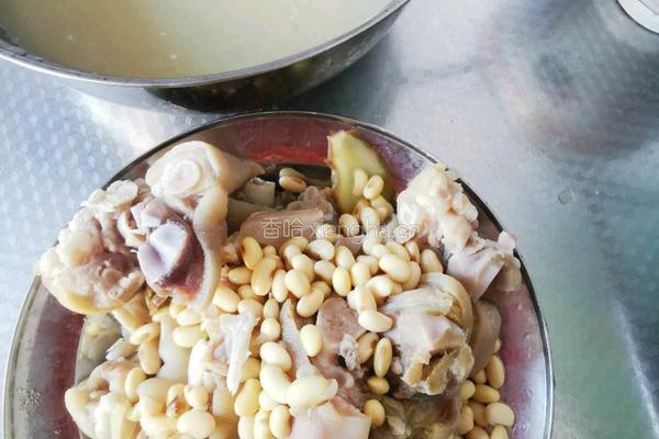 黄豆焖猪蹄的做法图解4