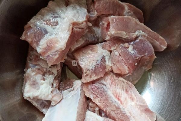 新加坡肉骨茶的做法图解1