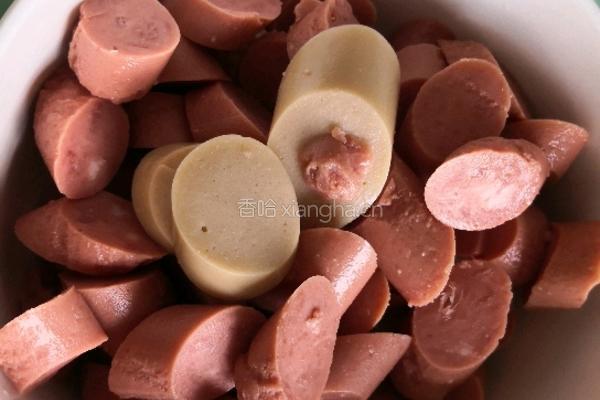 孜然土豆火腿肠的做法图解2