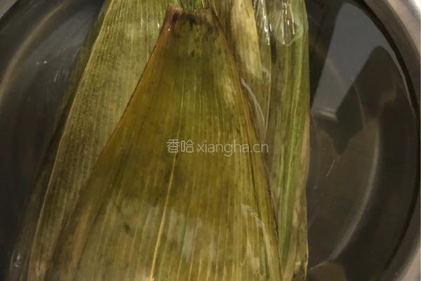 鲜肉粽子的做法图解2