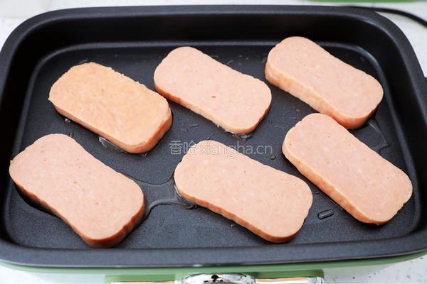 午餐肉饭团的做法图解4
