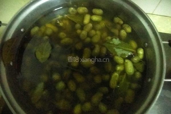 水煮花生的做法图解3