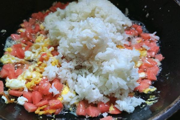 火腿肠蛋炒饭的做法图解7
