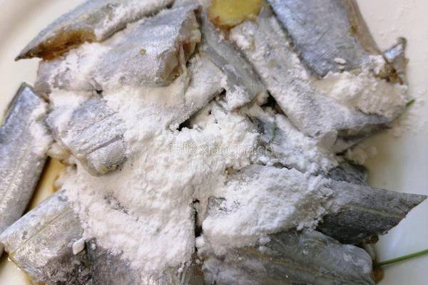 茄子烧带鱼的做法图解4
