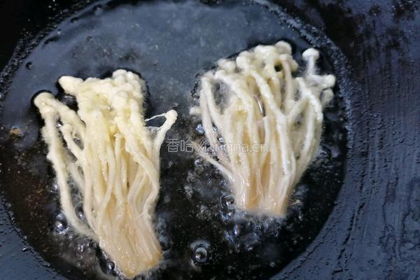 油炸金针菇的做法图解6