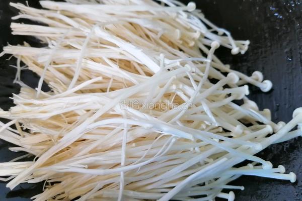 金针菇炒蛋的做法图解5