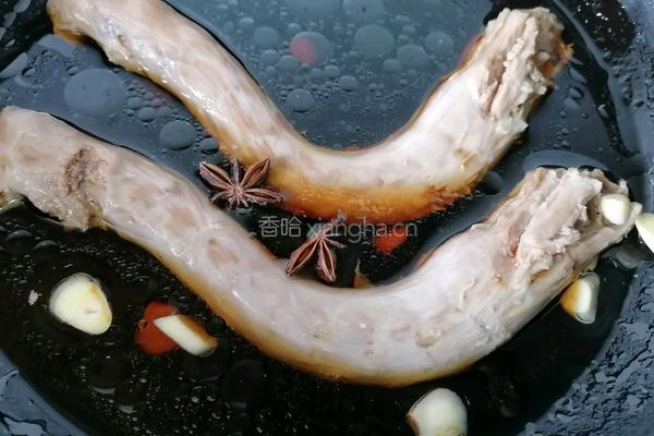 卤鸭脖的做法图解7