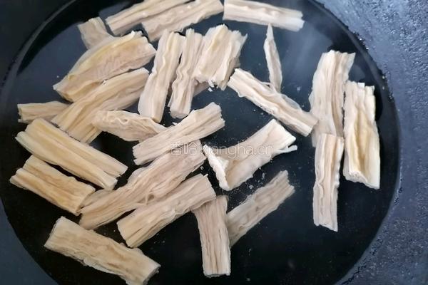 黄瓜拌腐竹的做法图解5