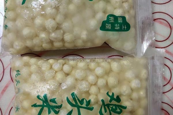 糖水鸡头米的做法图解1