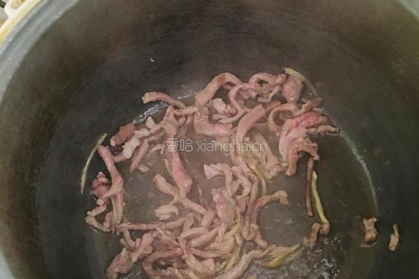 裙带菜肉丝汤的做法图解3