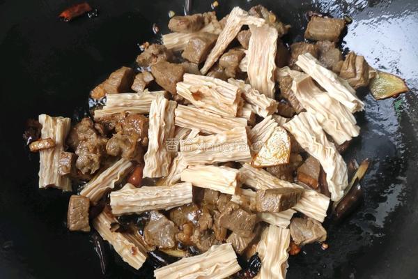 萝卜炖牛肉的做法图解4